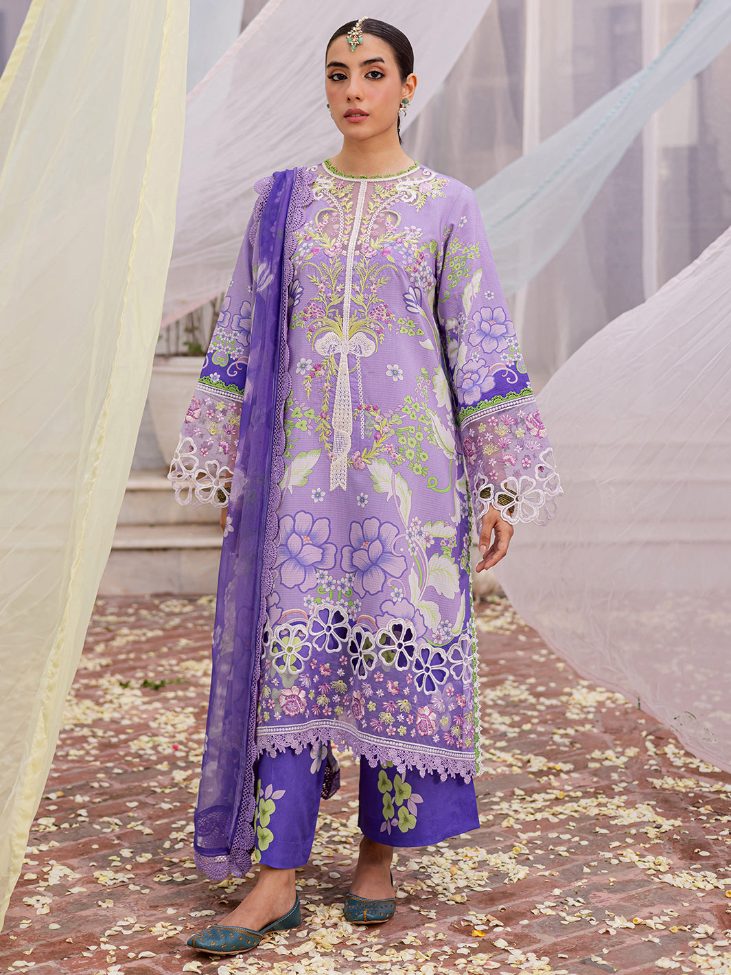Mahnur | Gulzar Winter 25 | G - 07-1