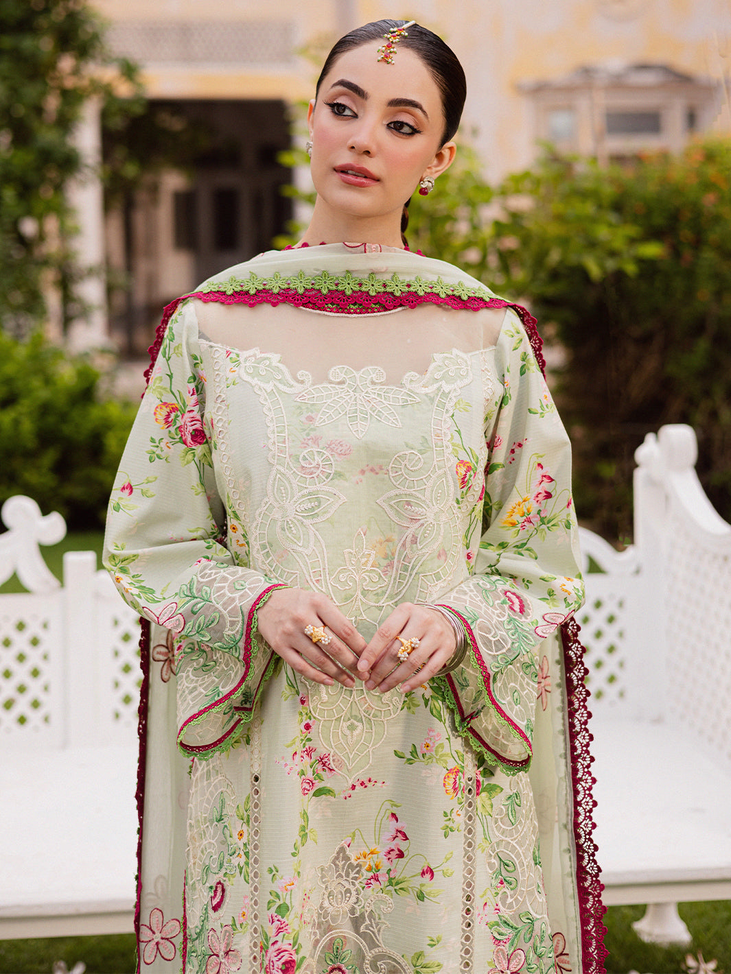 Mahnur | Gulzar Winter 25 | G - 09, image 2