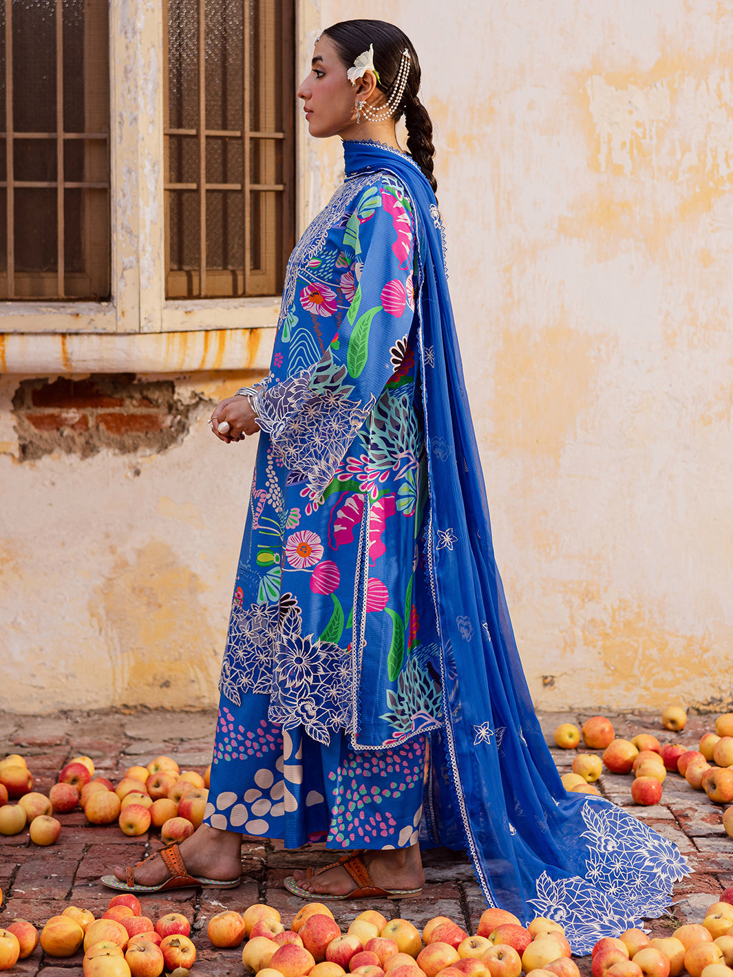 Mahnur | Gulzar Winter 25 | G - 10-3