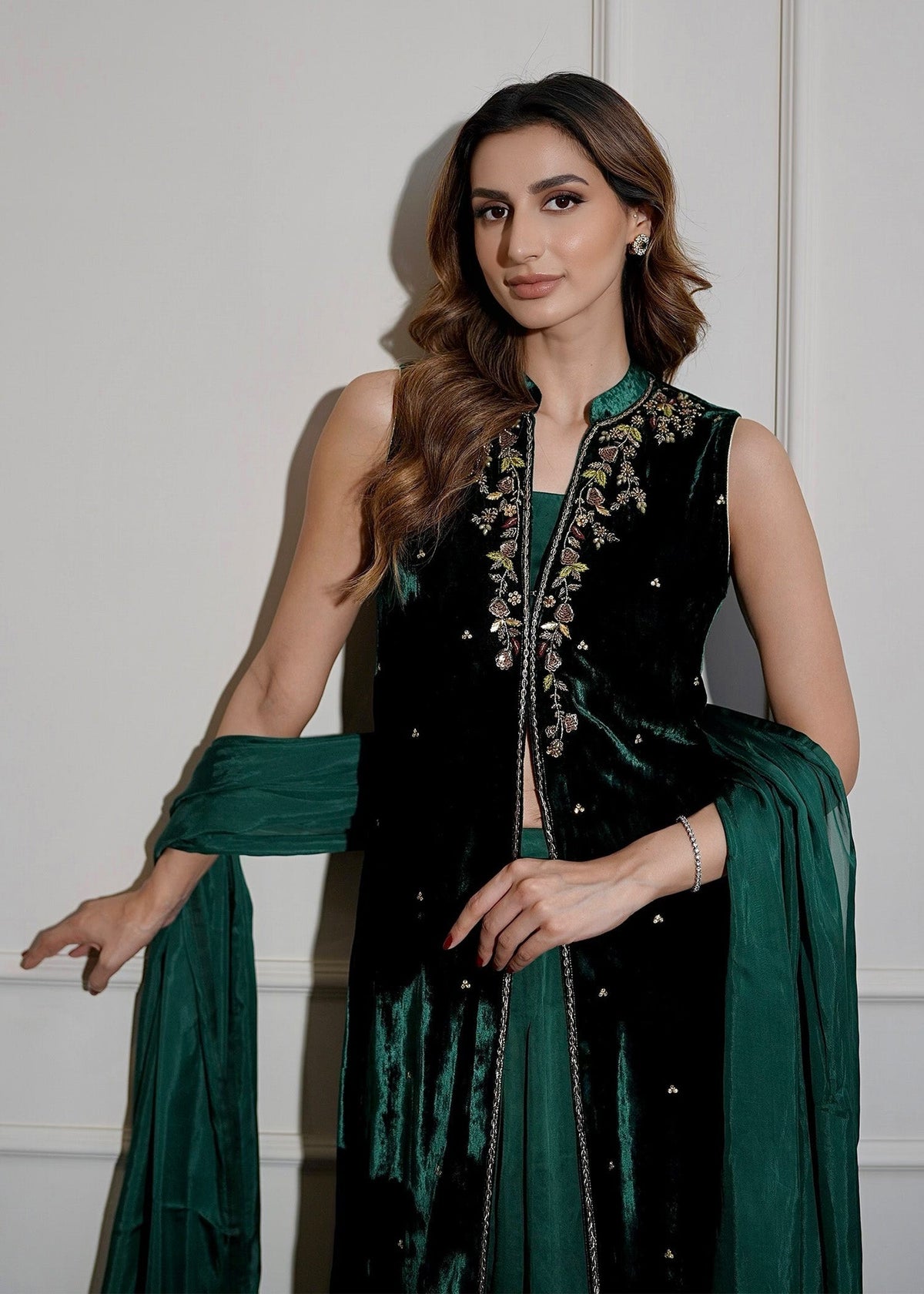 Mahum Asad | Voila Velvets | Emerald -  Mahum Asad Ladies Clothes - Original Designer Dress - House of Maryam