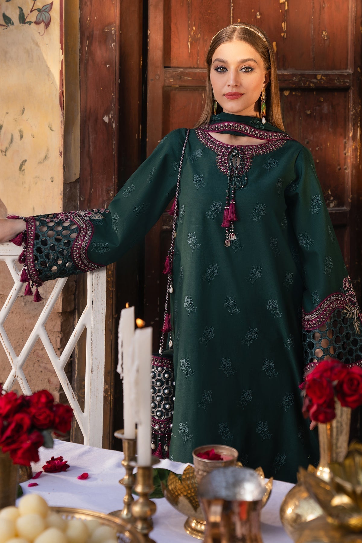 Alizeh | Rawayat Luxury Lawn 24 | Nafisa by Designer Alizeh - House of Maryam - Pakistani Designer Ethnic Wear in {{ shop.shopifyCountryName }}