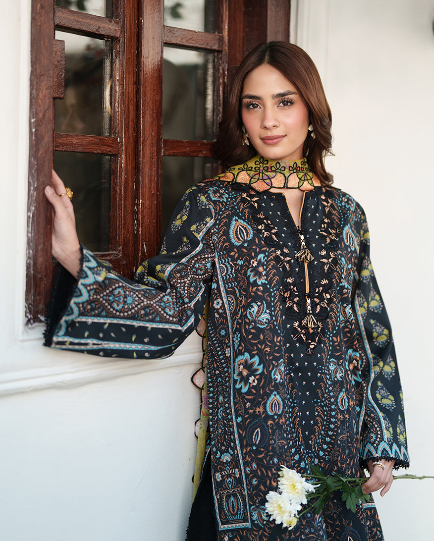 Roheenaz | Whispered Florals | Garden Mist-3