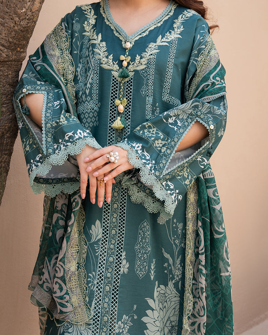 Roheenaz | Summer in Bloom | Gardenia Veil-3