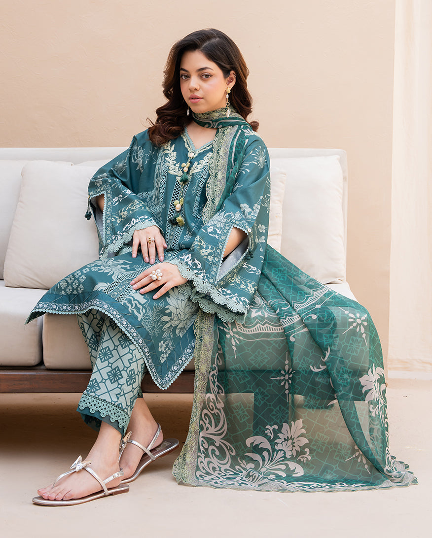 Roheenaz | Summer in Bloom | Gardenia Veil-4