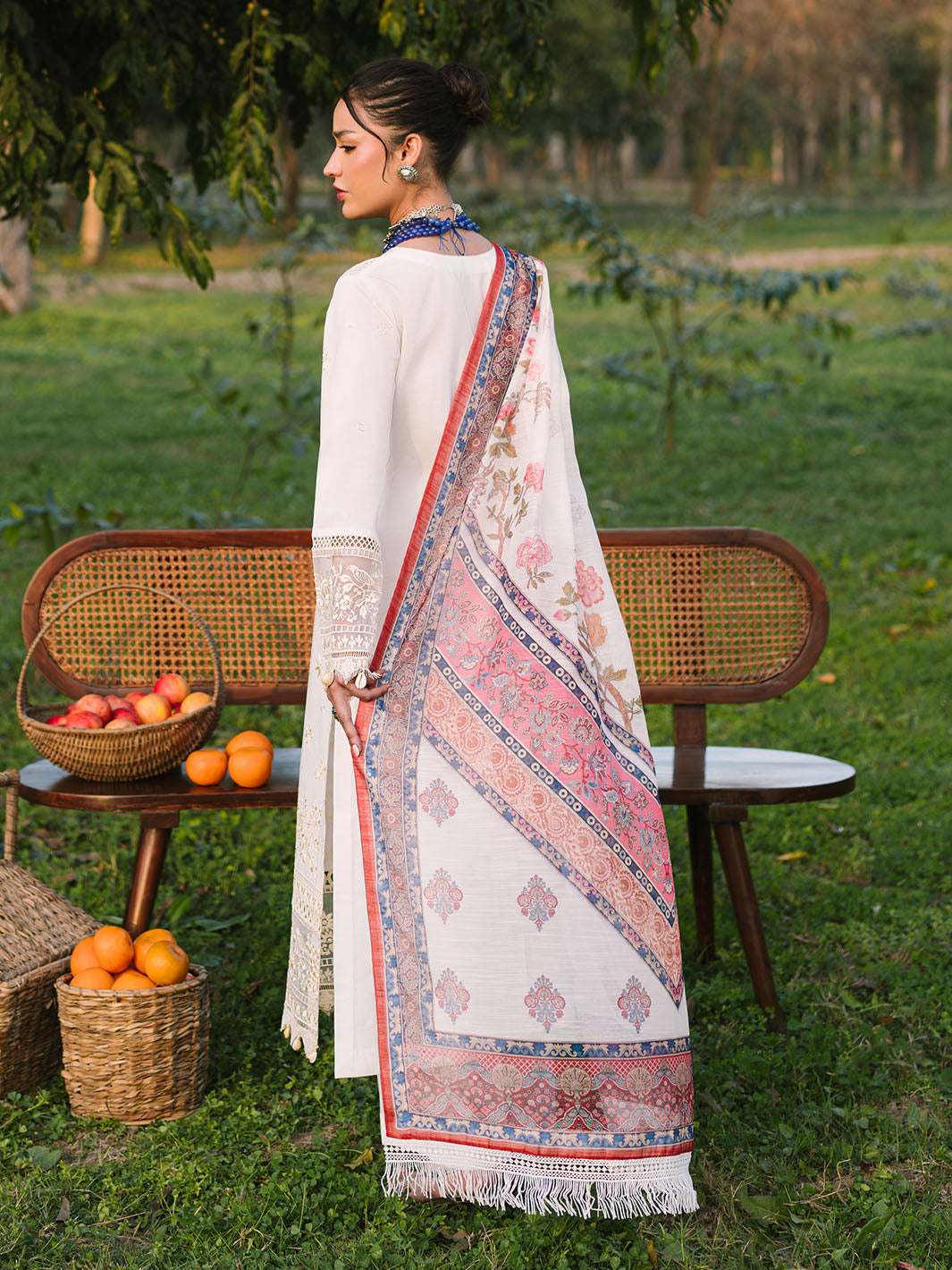Mahnur | Dahlia Luxury Lawn 25 | Gia -  Mahnur Ladies Clothes - Original Designer Dress - House of Maryam