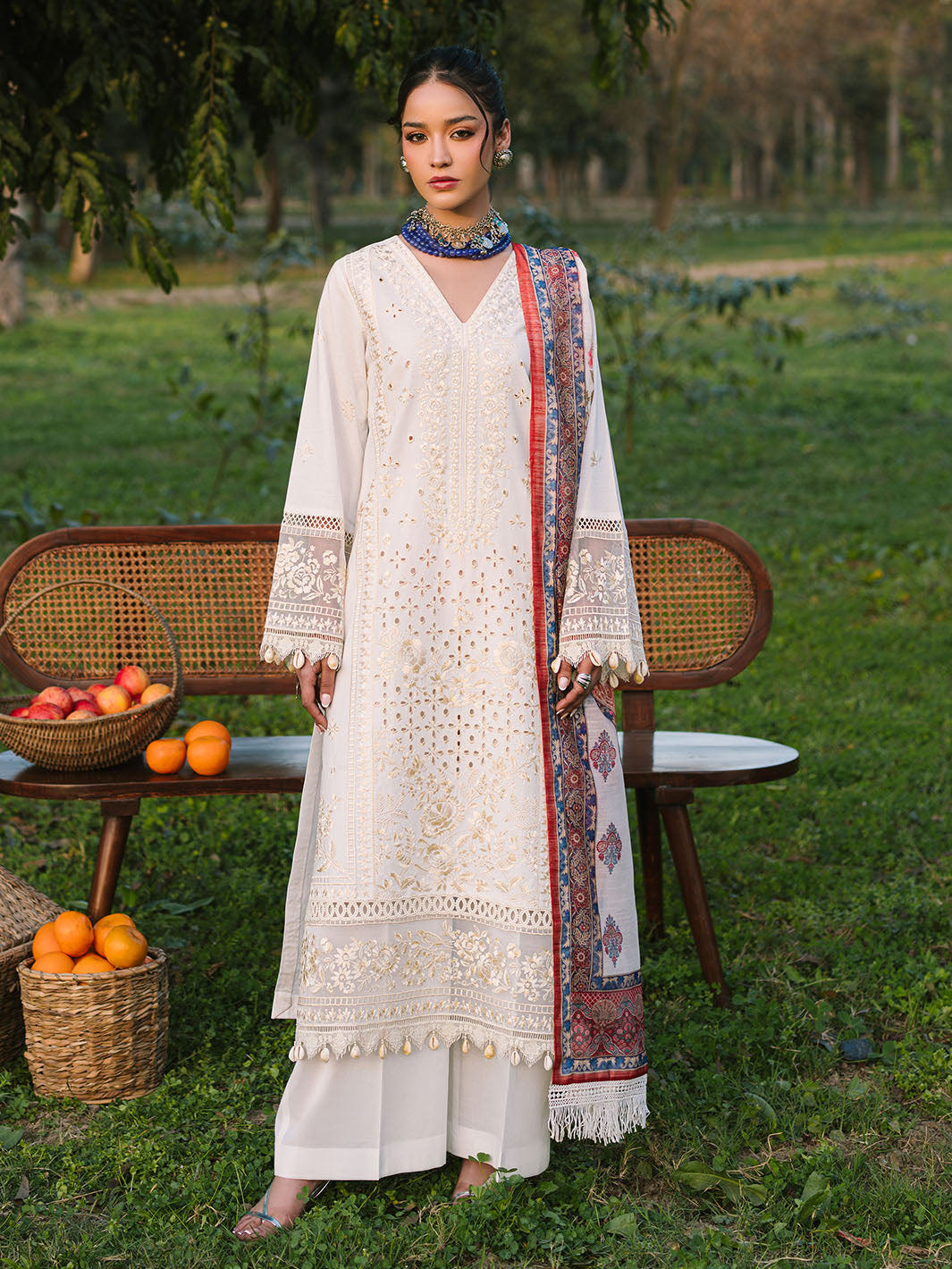 Mahnur | Dahlia Luxury Lawn 25 | Gia -  Mahnur Ladies Clothes - Original Designer Dress - House of Maryam
