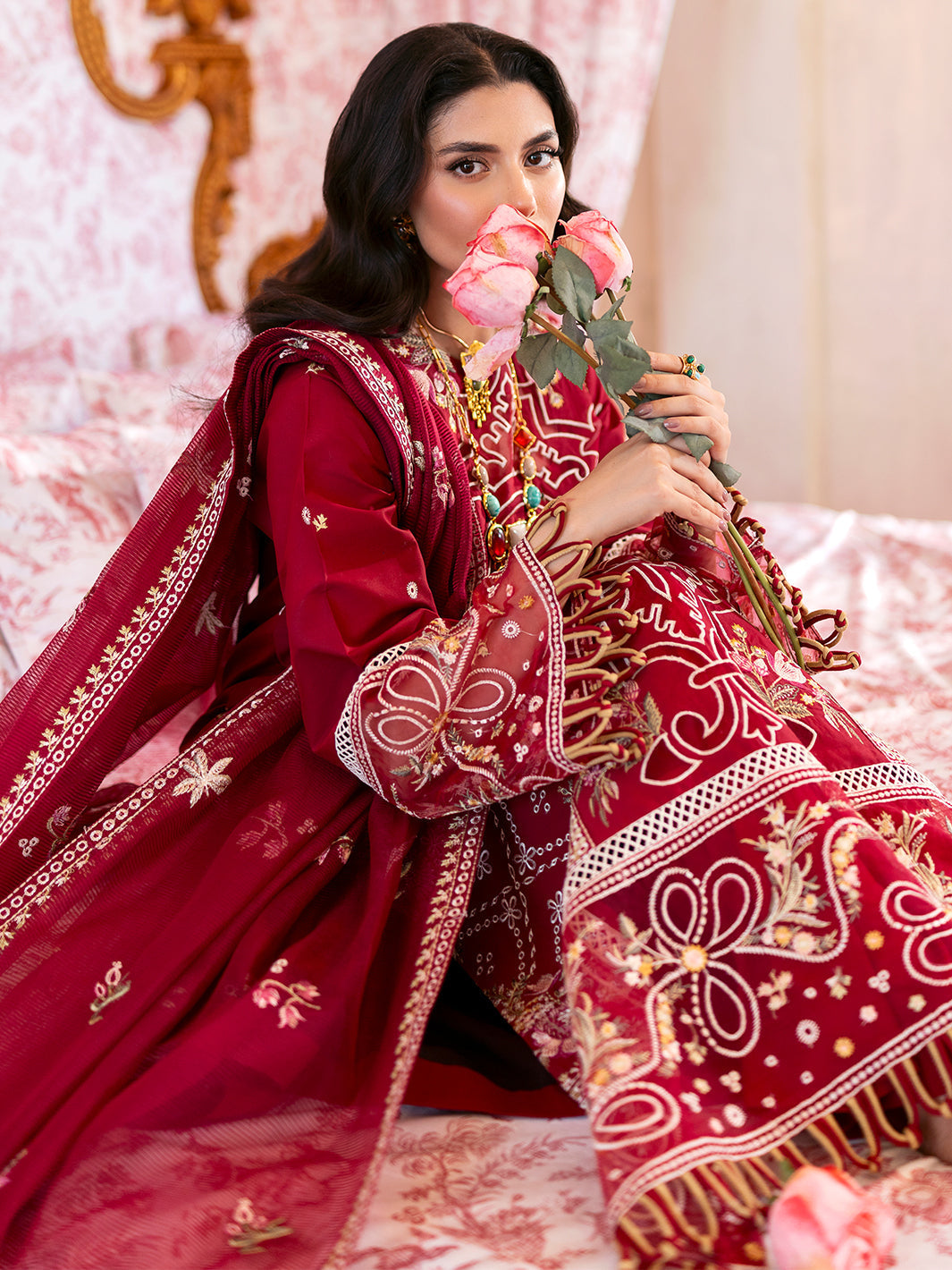 Mahnur | Sophie Luxury Lawn 25 | Ginny -  Mahnur Ladies Clothes - Original Designer Dress - House of Maryam