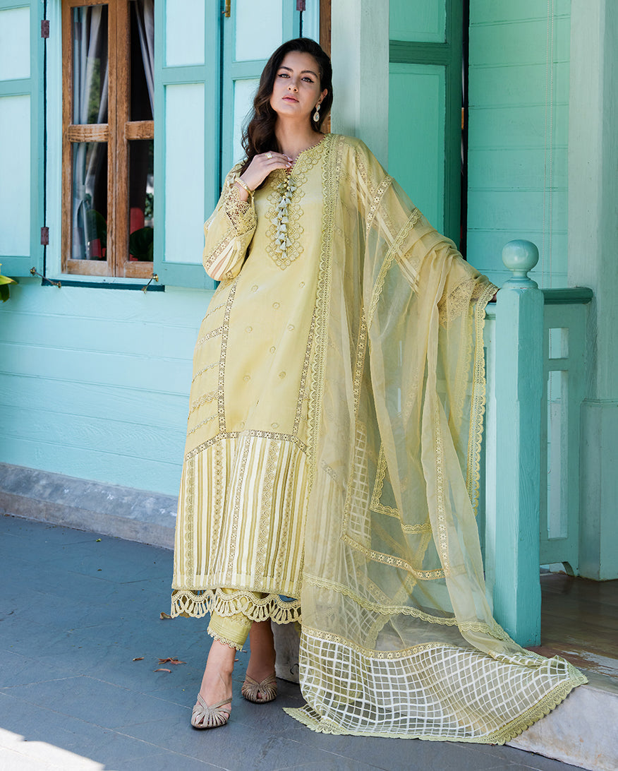 Mushq | Euphoria Pret | Golden Ember-5
