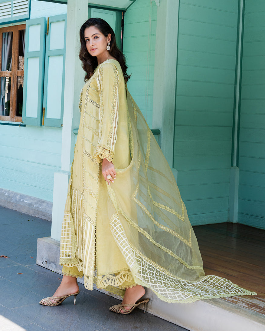 Mushq | Euphoria Pret | Golden Ember, image 2