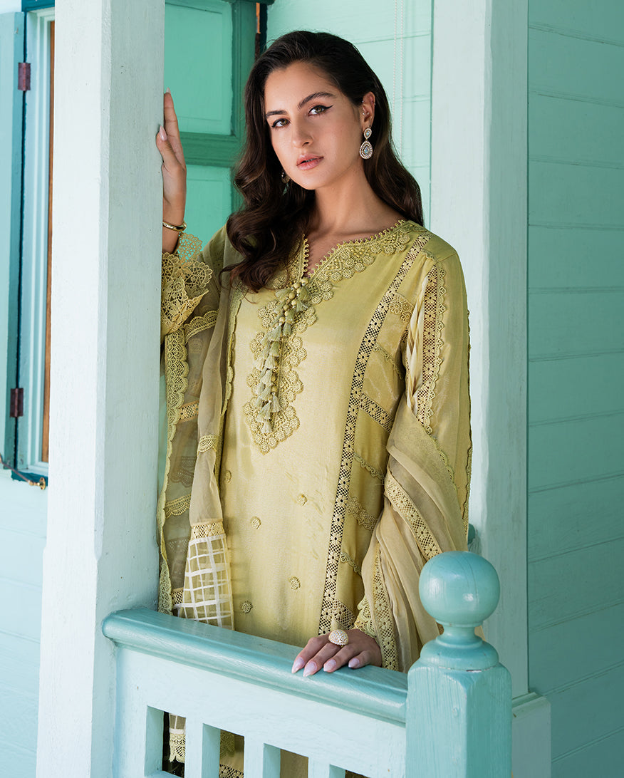 Mushq | Euphoria Pret | Golden Ember, image 4