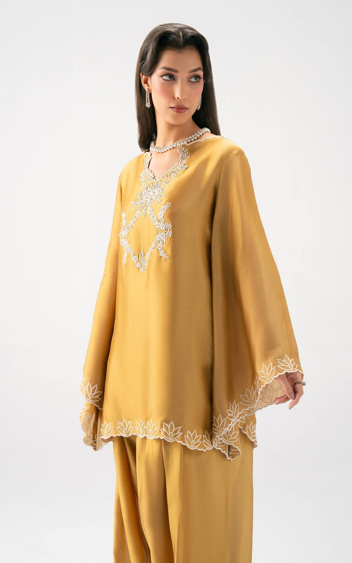 Asifa and Nabeel | Celevara Luxe | Golden Reverie-5