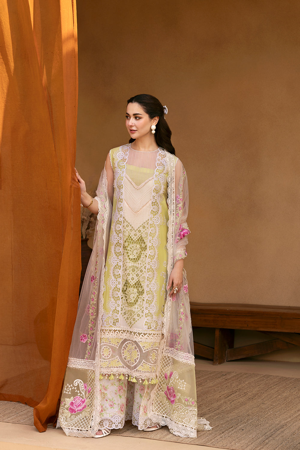 Saira Rizwan | Luxury Lawn 25 | VERA-SRL25-05 -  Saira Rizwan Ladies Clothes - Original Designer Dress - House of Maryam