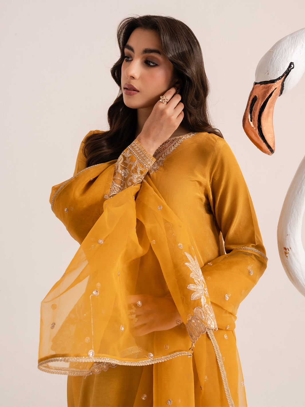 Izel | The Silk Chapter | Honeydew, image 3