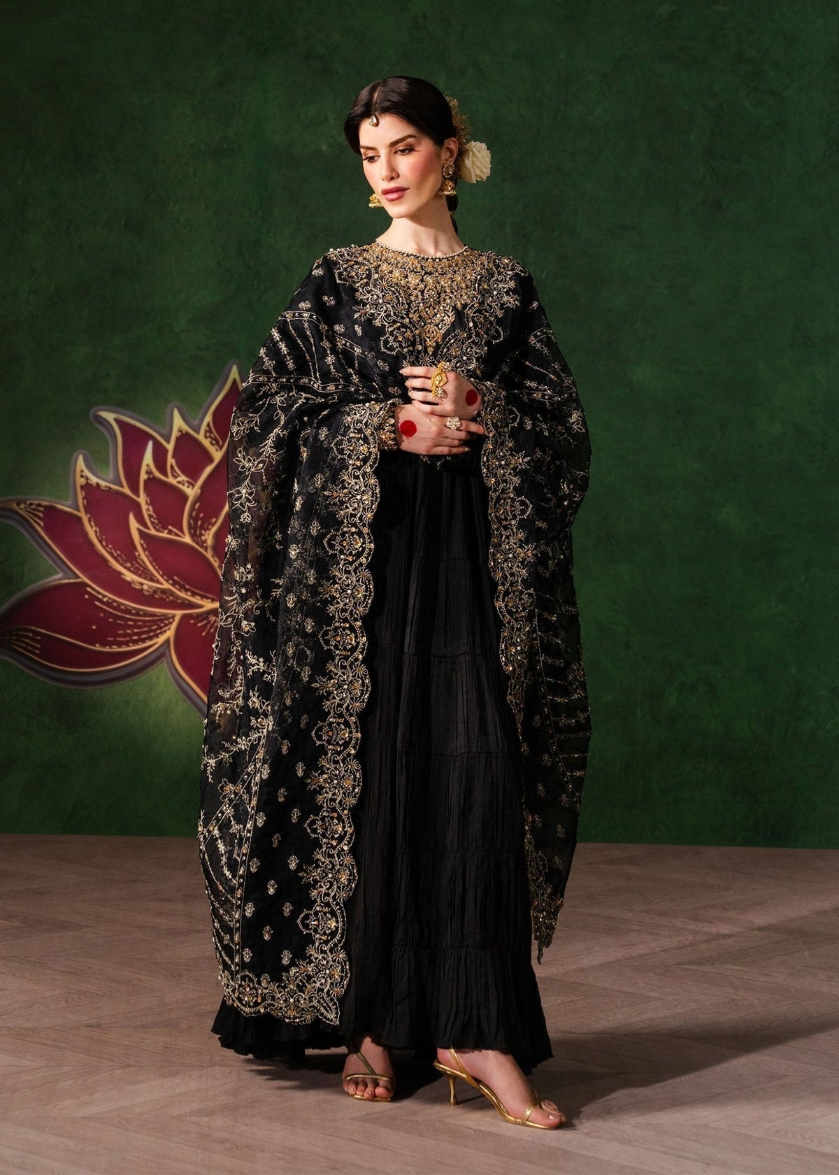 Kanwal Malik | Shehnai Luxury Pret 26 | Layla, image 2
