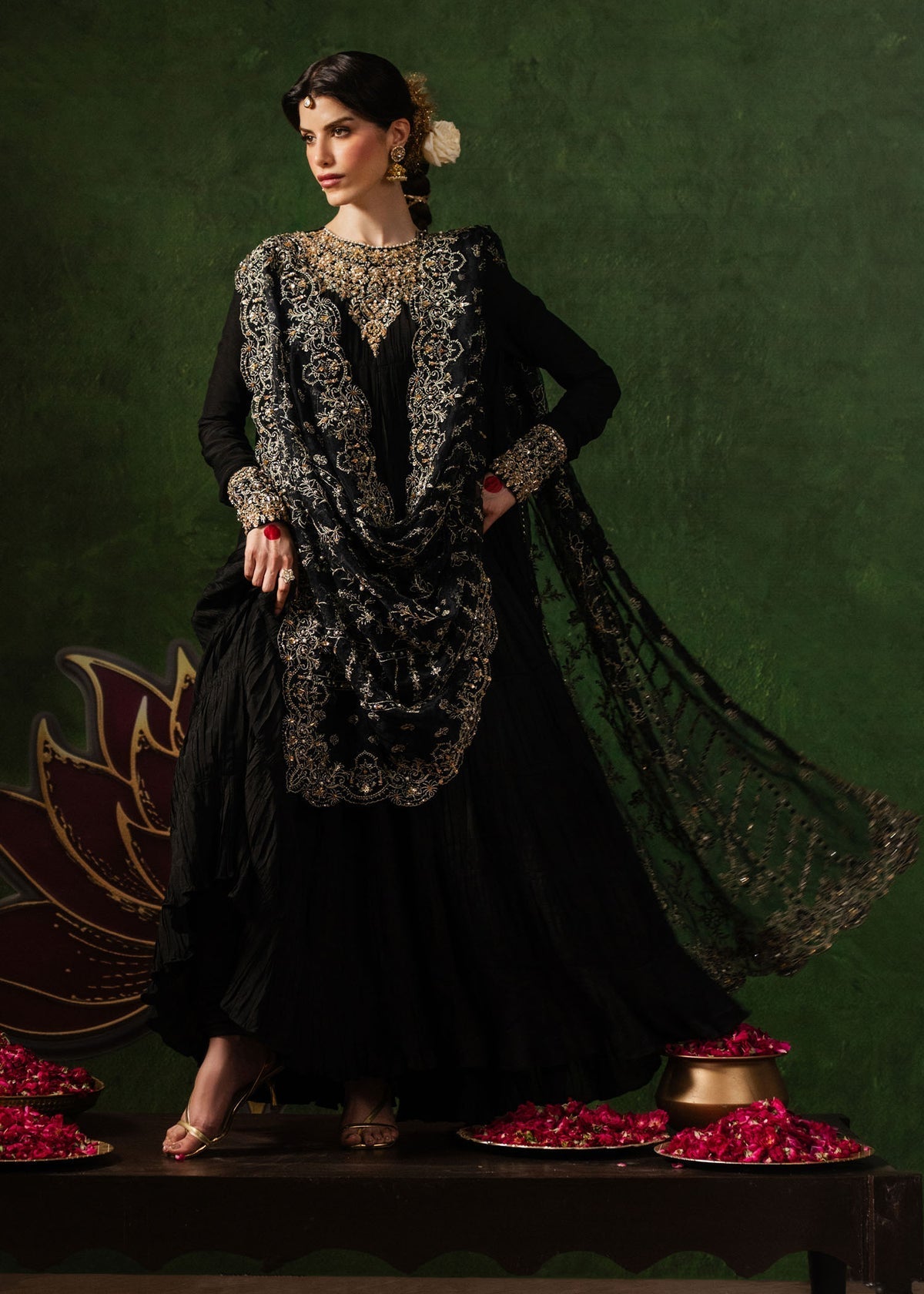 Kanwal Malik | Shehnai Luxury Pret 26 | Layla, image 9