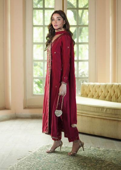 Mahum Asad | The Color Edit | VELORA