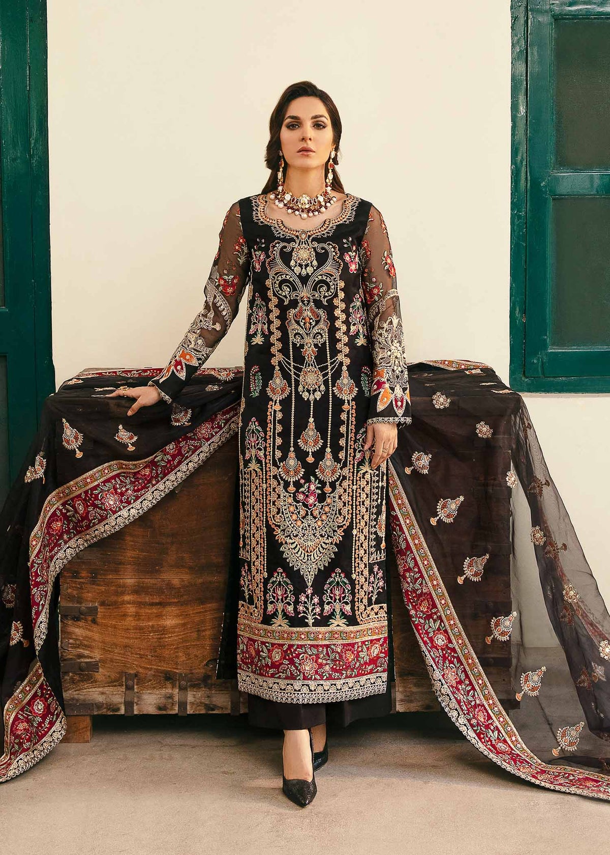 Akbar Aslam Amari organza formal suit, photo 5