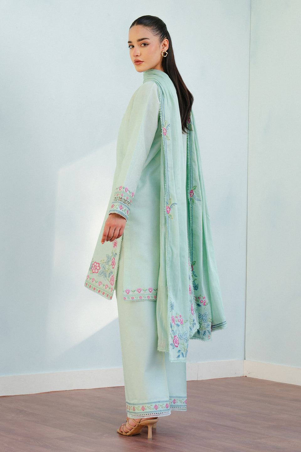 Zara Shahjahan | Coco Lawn 25 | INDI-9A