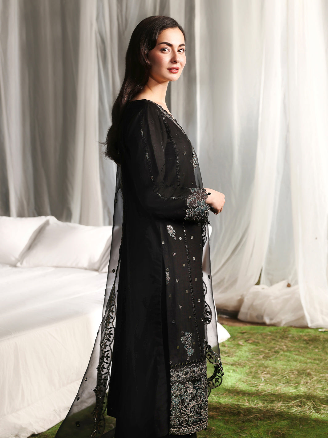 Allys | Janaan Eid Edit 26' | Iris, image 3