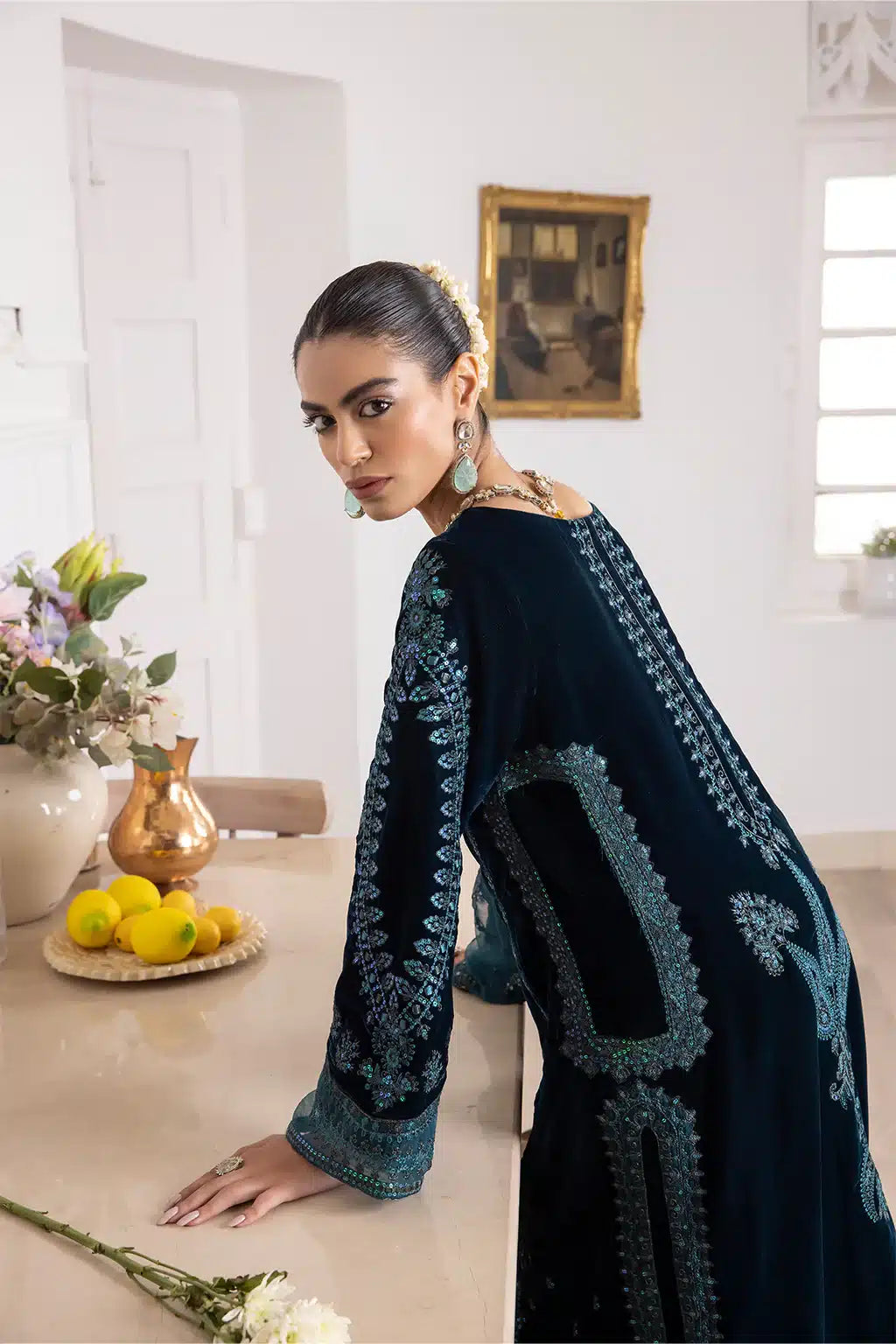 Iznik | Festive Velvet 23 | IV-21 LEHJA