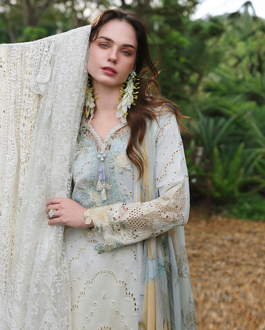 Mushq | The Secret Garden Lawn | Ivory Botanica, image 6