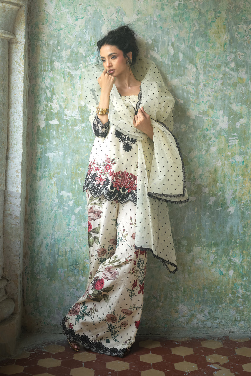 Zainab Chottani | Summer Edition 26 | Ivory Charm, image 3