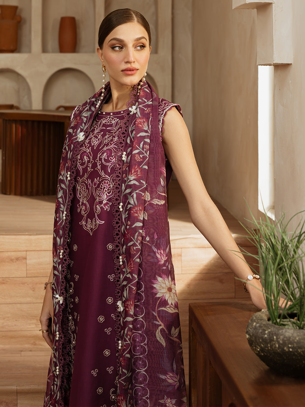 Mahnur | Florence Luxury Lawn 25 | IZNA -  Mahnur Ladies Clothes - Original Designer Dress - House of Maryam