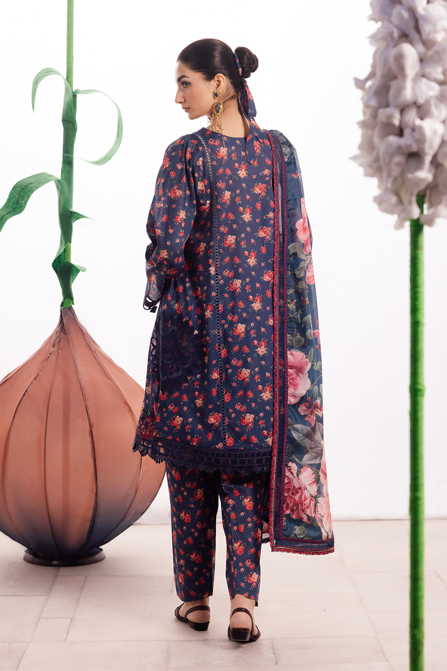 Iznik | Dahlia Embroidered Lawn | DL-07