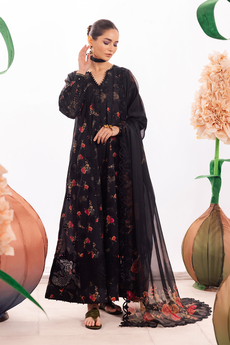 Iznik | Dahlia Embroidered Lawn | DL-08 by Designer Iznik - House of Maryam - Pakistani Designer Ethnic Wear in {{ shop.shopifyCountryName }}