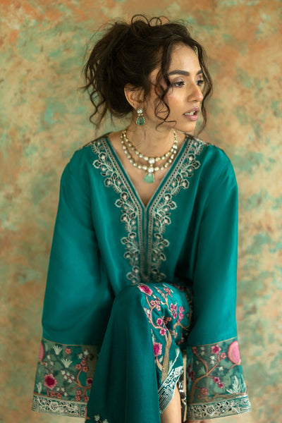 Zainab Chottani | Summer Edition 26 | Jade Muse Kaftan