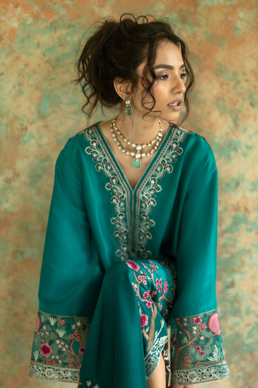 Zainab Chottani | Summer Edition 26 | Jade Muse Kaftan-7