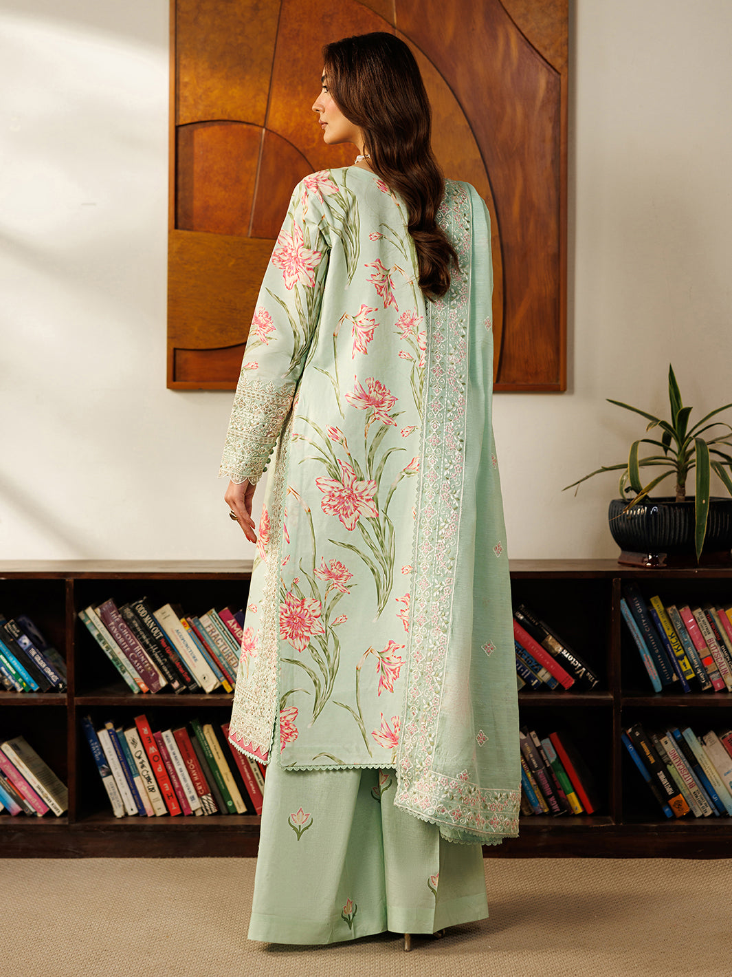 Mahnur | Leila Lawn 26 | L-01-2