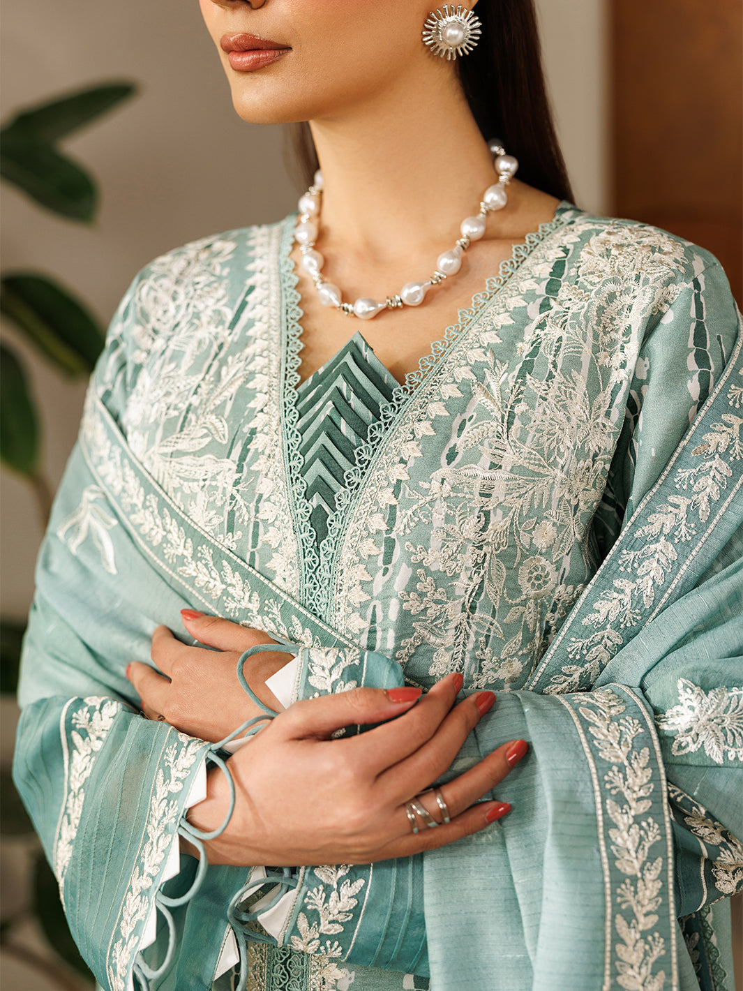 Mahnur | Leila Lawn 26 | L-02-3