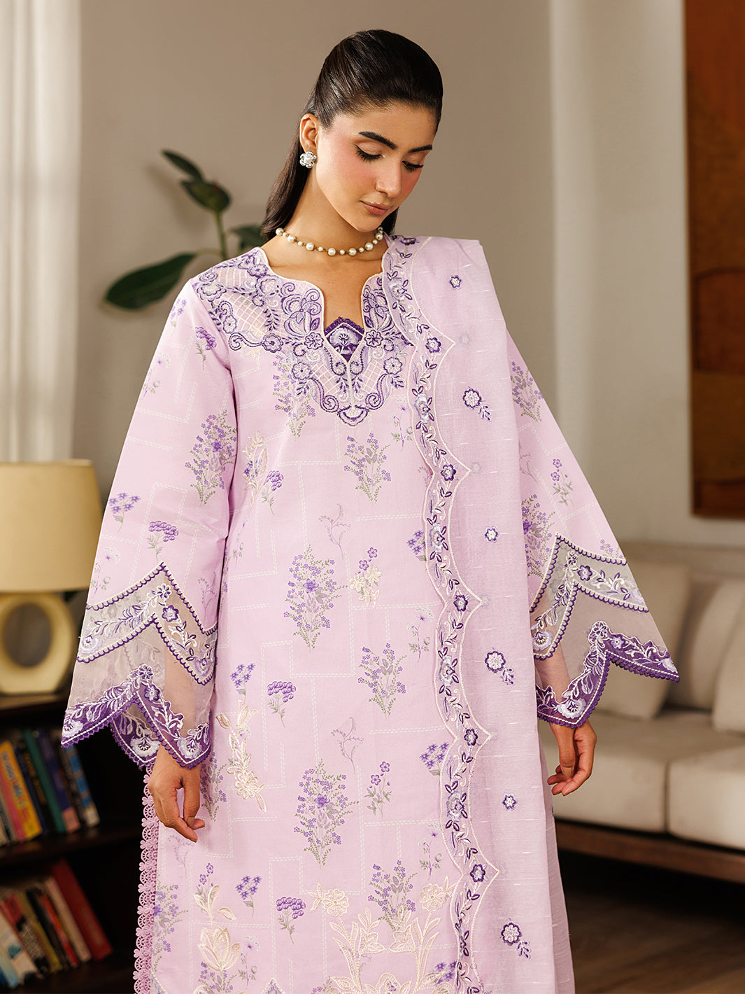 Mahnur | Leila Lawn 26 | L-04, image 3