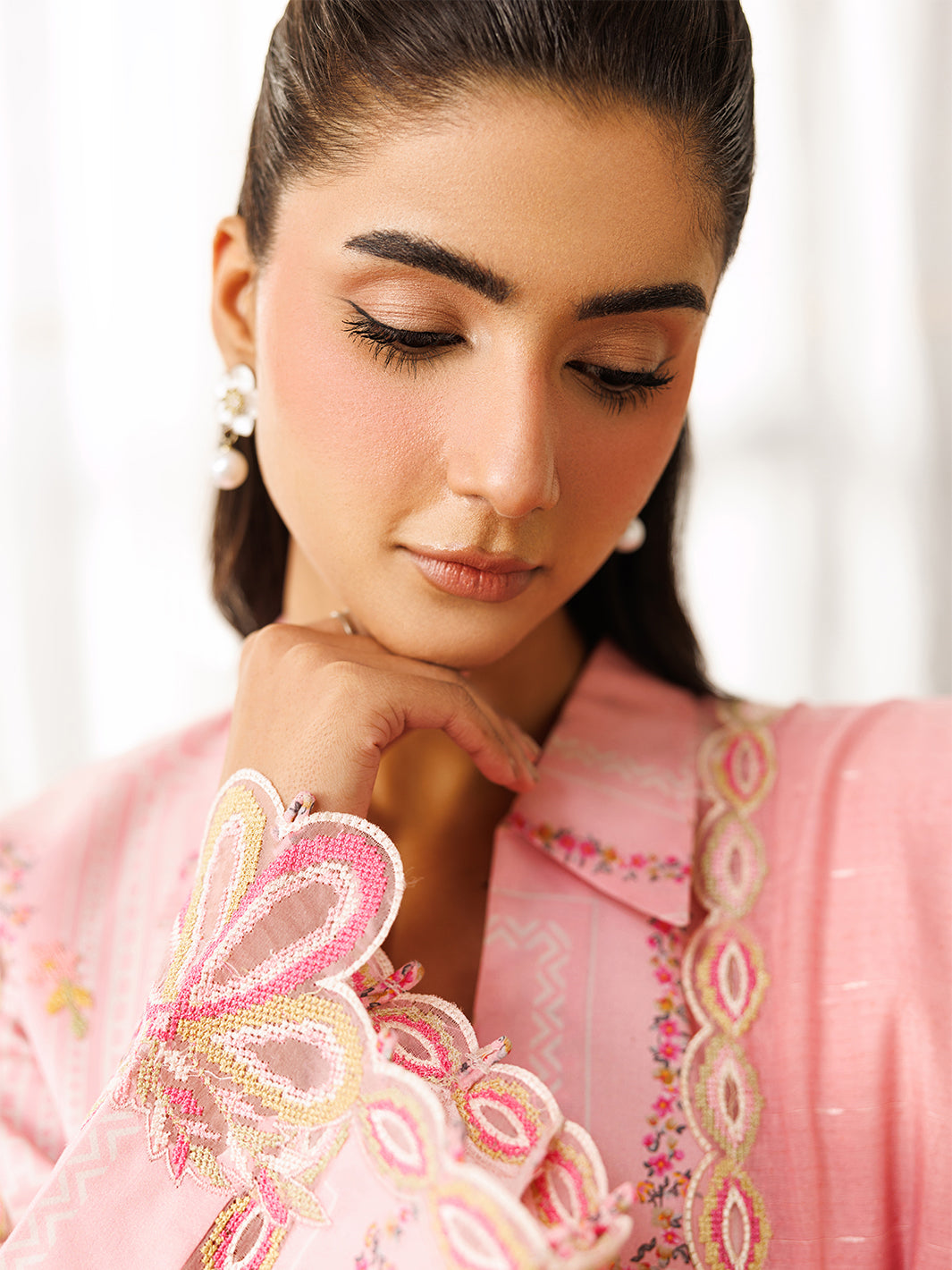 Mahnur | Leila Lawn 26 | L-06-4