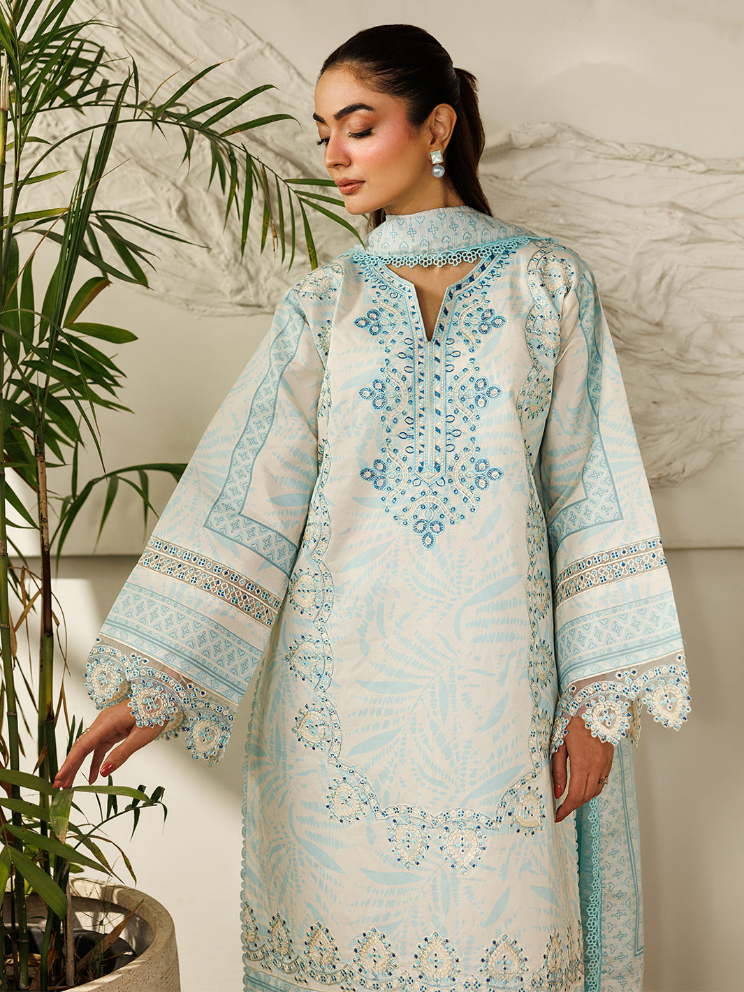 Mahnur | Leila Lawn 26 | L-10, image 4