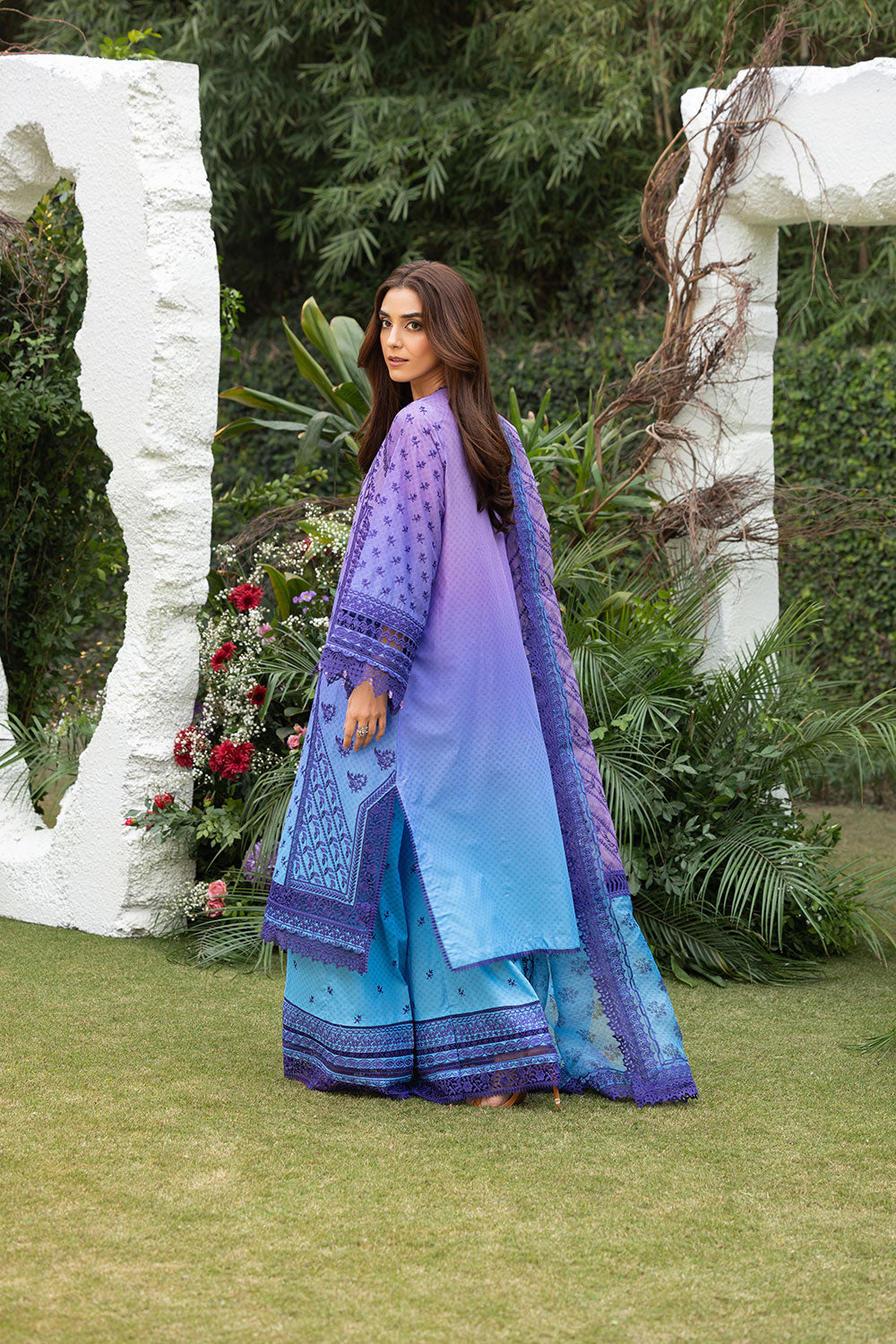 Sobia Nazir | Luxury Lawn 25 | 12B -  Sobia Nazir Ladies Clothes - Original Designer Dress - House of Maryam