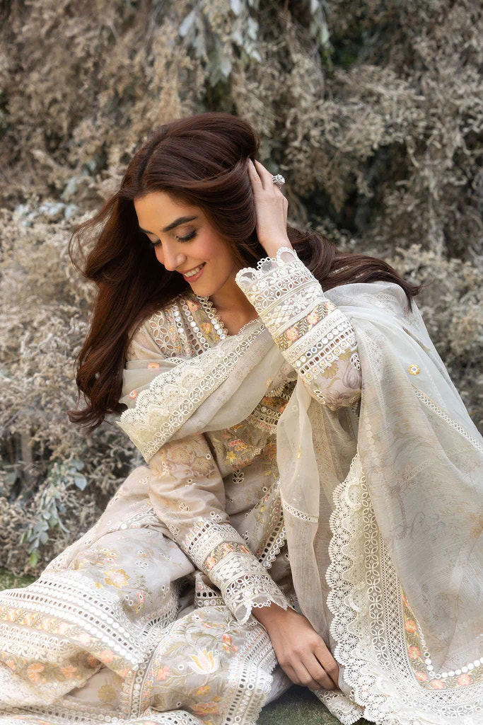 Sobia Nazir | Luxury Lawn 25 | 13b, image 5