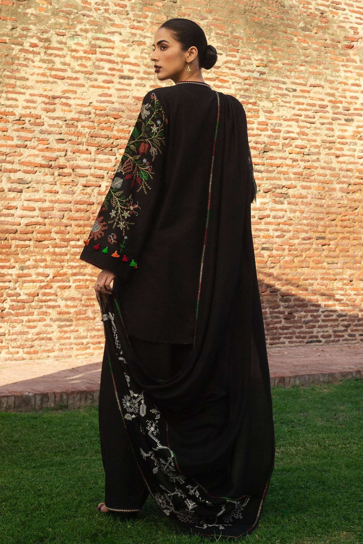 Zara Shahjahan | Winter 24 |  LALEH-D4 -  Zara Sahjahan Ladies Clothes - Original Designer Dress - House of Maryam