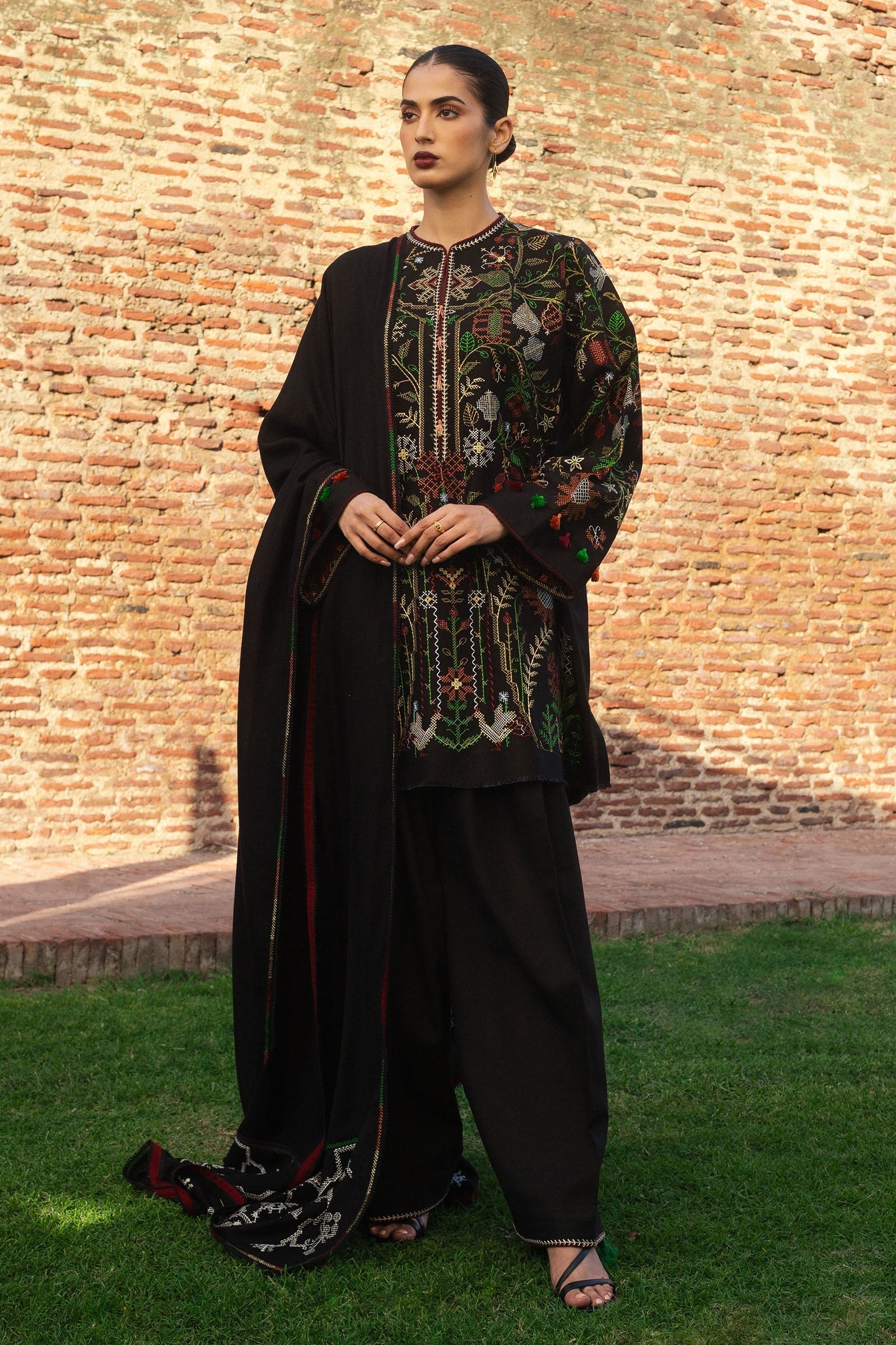 Zara Shahjahan | Winter 24 | LALEH-D4 by Designer Zara Sahjahan - House of Maryam - Pakistani Designer Ethnic Wear in {{ shop.shopifyCountryName }}