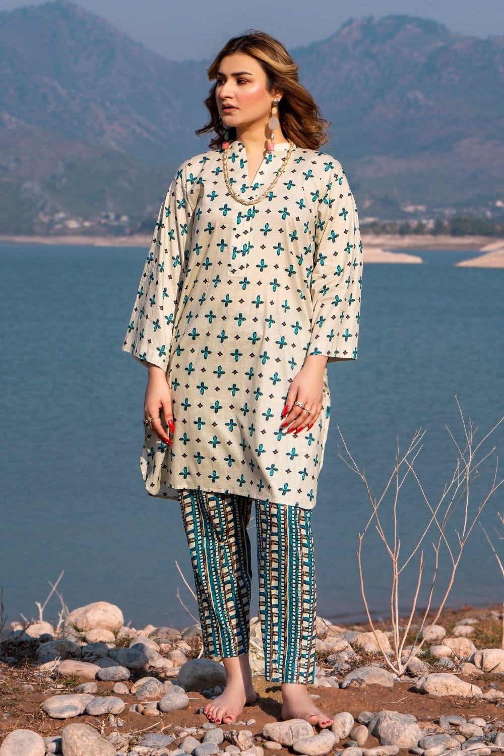 Ittehad | Embroidered Lawn | I-31 -  Ittehad Luxury - Original Designer Dress - House of Maryam