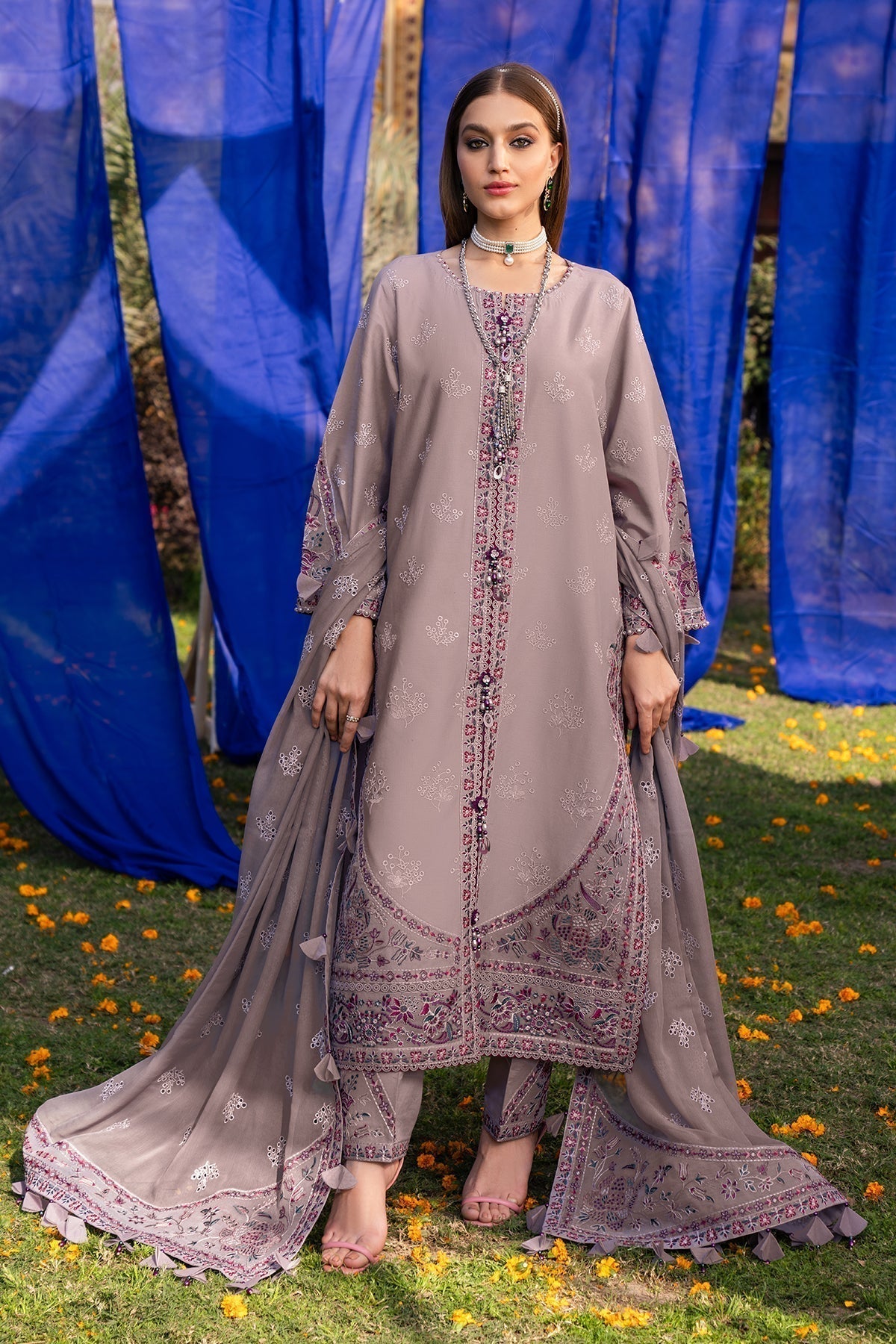 Alizeh | Rawayat Luxury Lawn 24 | Meraat by Designer Alizeh - House of Maryam - Pakistani Designer Ethnic Wear in {{ shop.shopifyCountryName }}