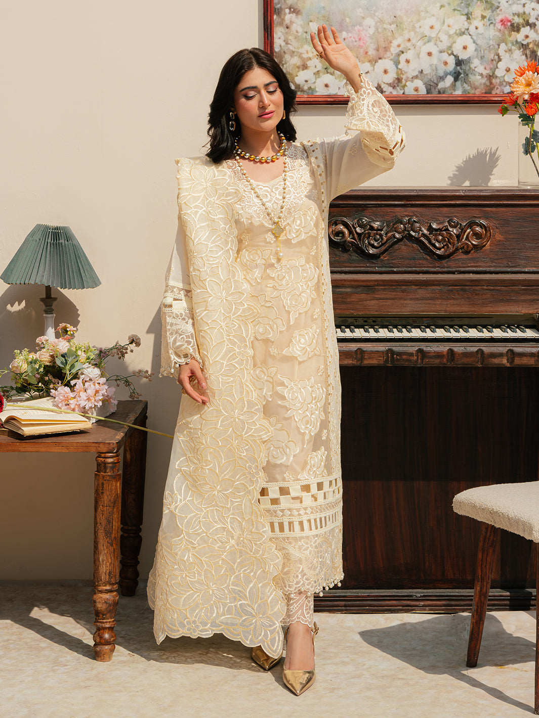 Mahnur | Allenura Luxury Lawn 24 | LUMINARY -  Mahnur Luxury - Original Designer Dress - House of Maryam