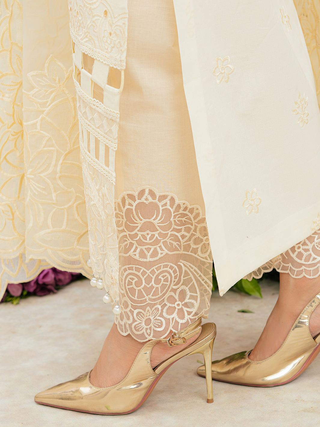 Mahnur | Allenura Luxury Lawn 24 | LUMINARY -  Mahnur Luxury - Original Designer Dress - House of Maryam
