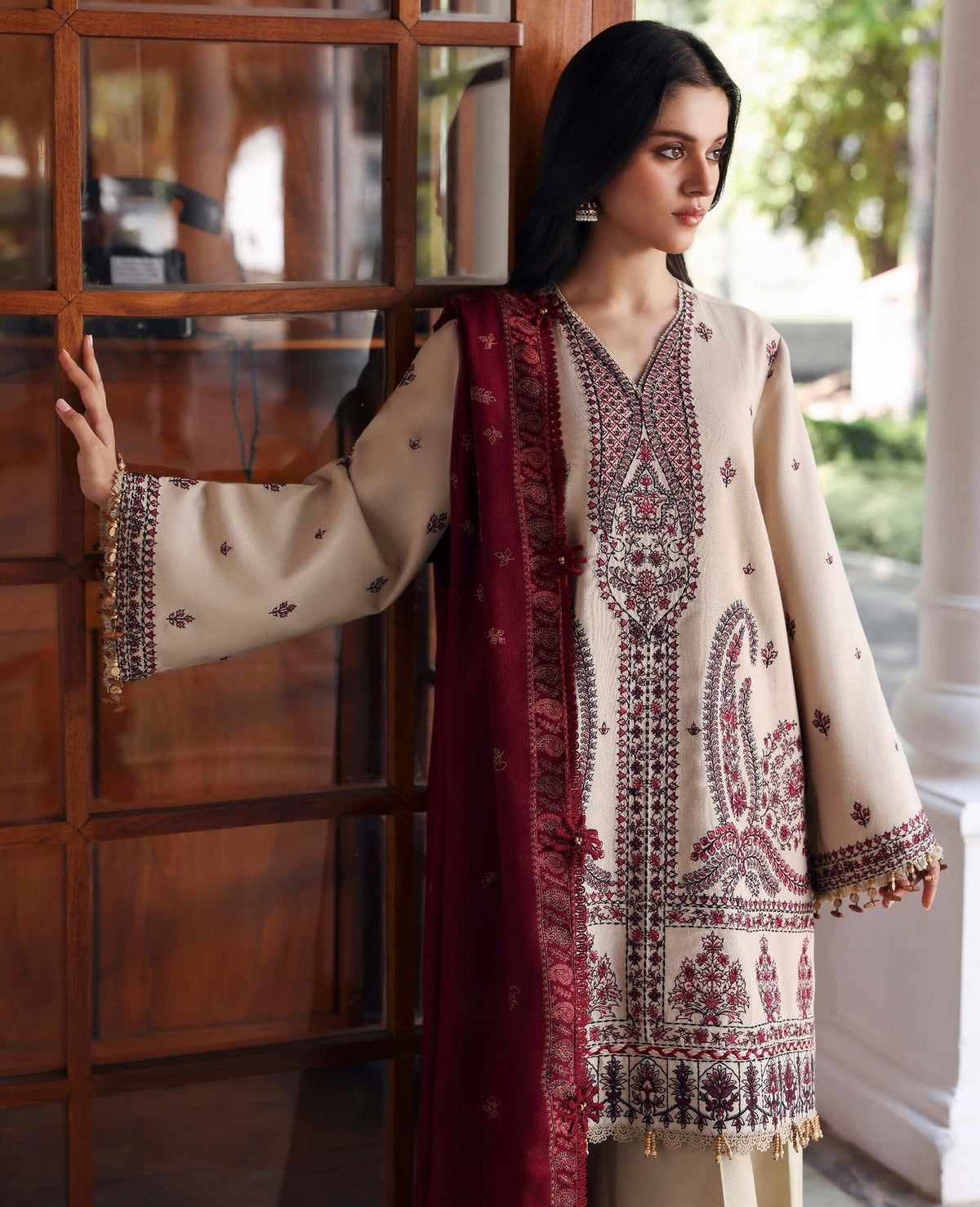 Republic Womenswear | Amaris Luxury Shawl 25 | Liora-6