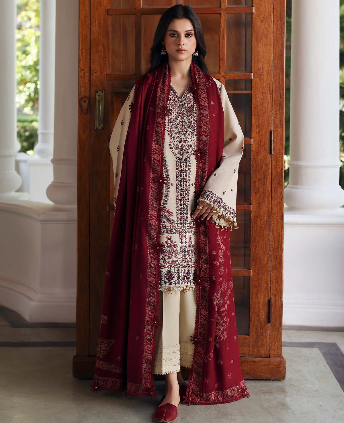 Republic Womenswear | Amaris Luxury Shawl 25 | Liora-2