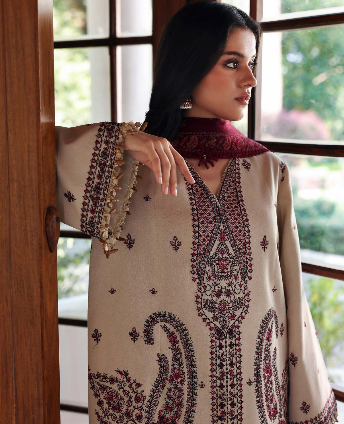 Republic Womenswear | Amaris Luxury Shawl 25 | Liora, image 3