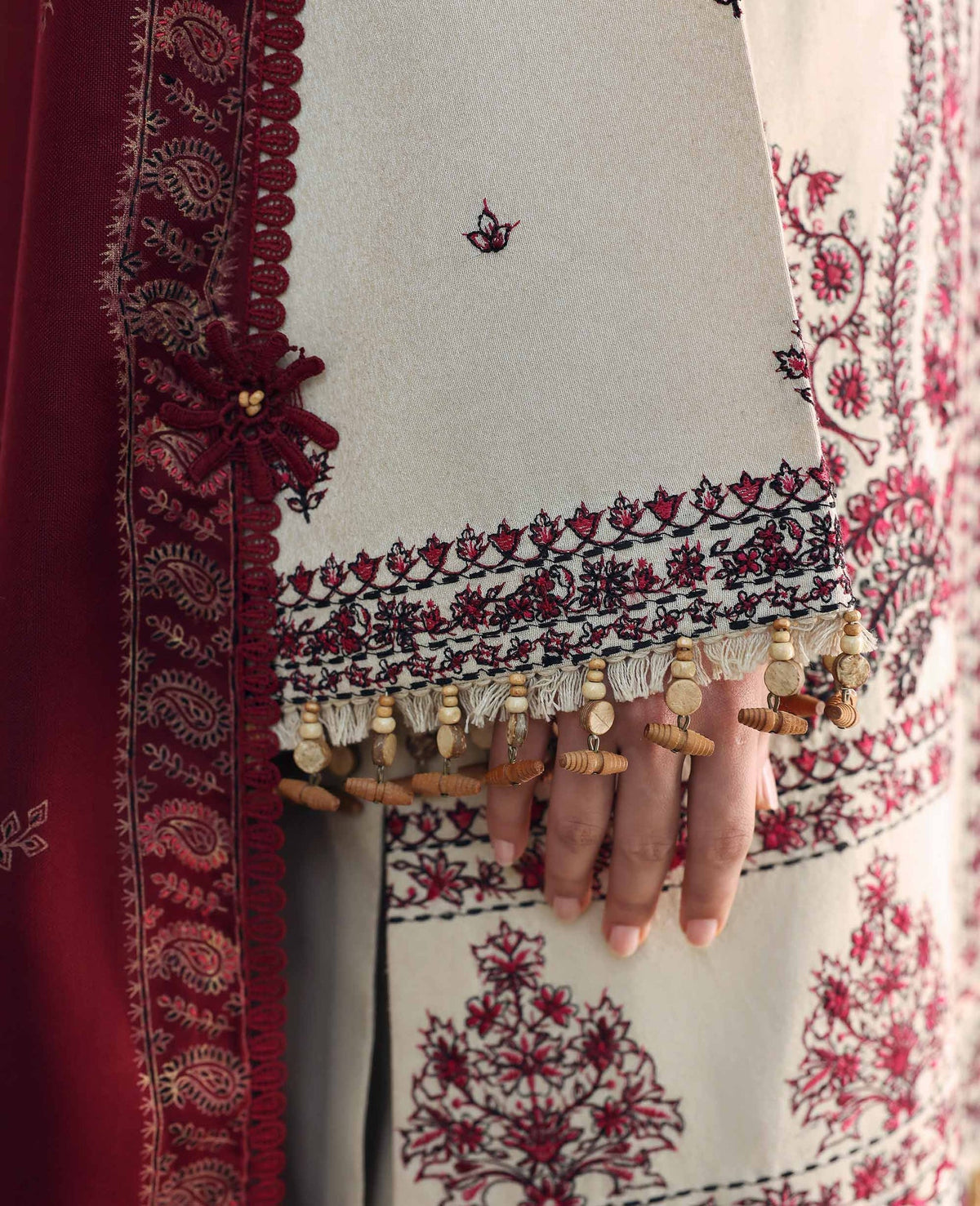 Republic Womenswear | Amaris Luxury Shawl 25 | Liora-8