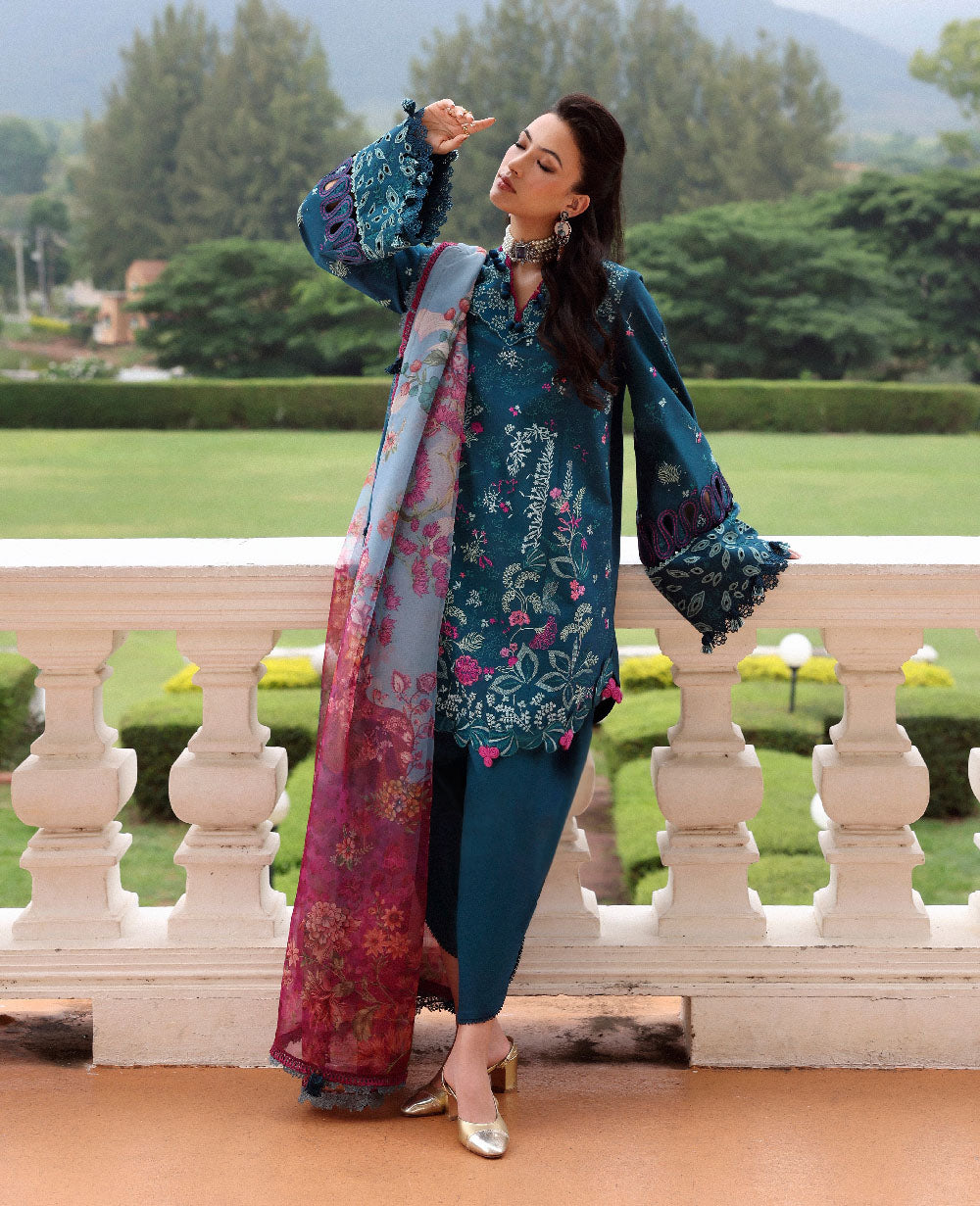 Republic Womenswear | Lilas Lawn 26 | Liore-3