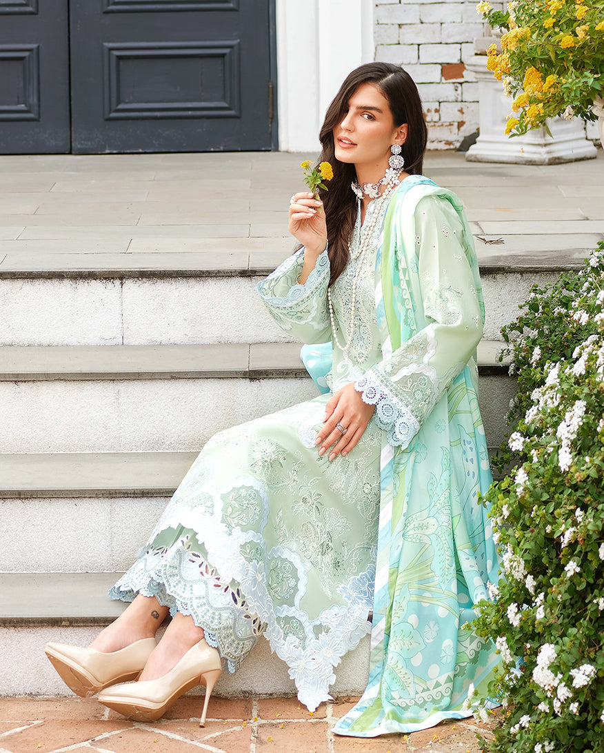 Mushq | Amoi Luxury Lawn | Love Escape, image 5